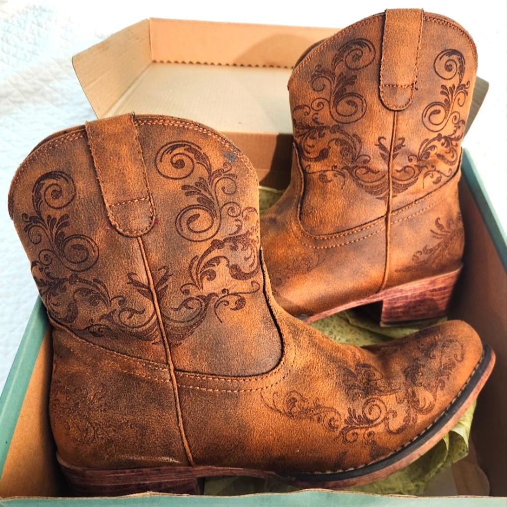 Roper Brown Womans Embroidered  Western Boots
